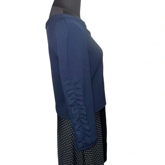 🚨𝐂𝐋𝐎𝐒𝐈𝐍𝐆 𝐒𝐀𝐋𝐄🚨 🖤𝐍𝐀𝐕𝐘 Off-Shoulder Ribbed Knit Top with Ruched Sleeves - Picture 2 of 4